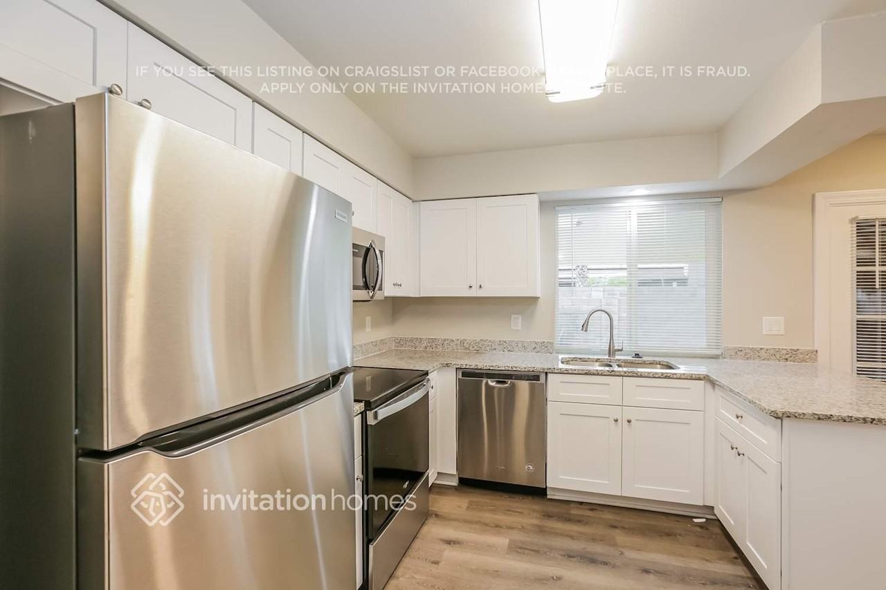 701 N Comanche Dr - Photo 5 of 16