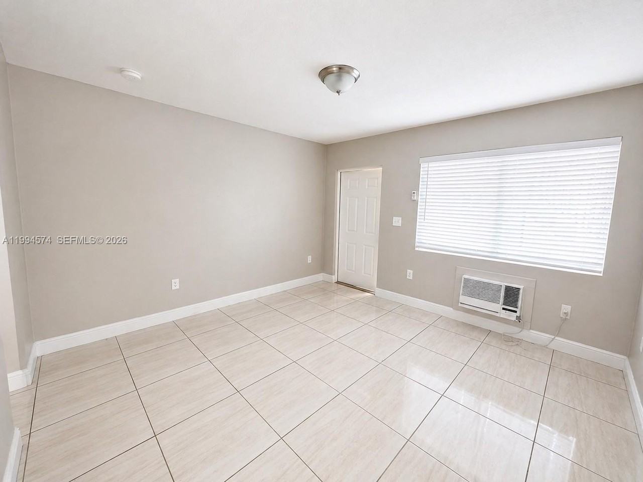 1920 Washington Ave #3 - Photo 6 of 12