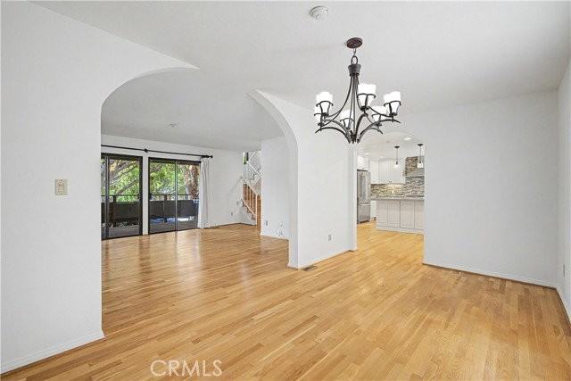 214 Topaz St - Photo 4 of 8