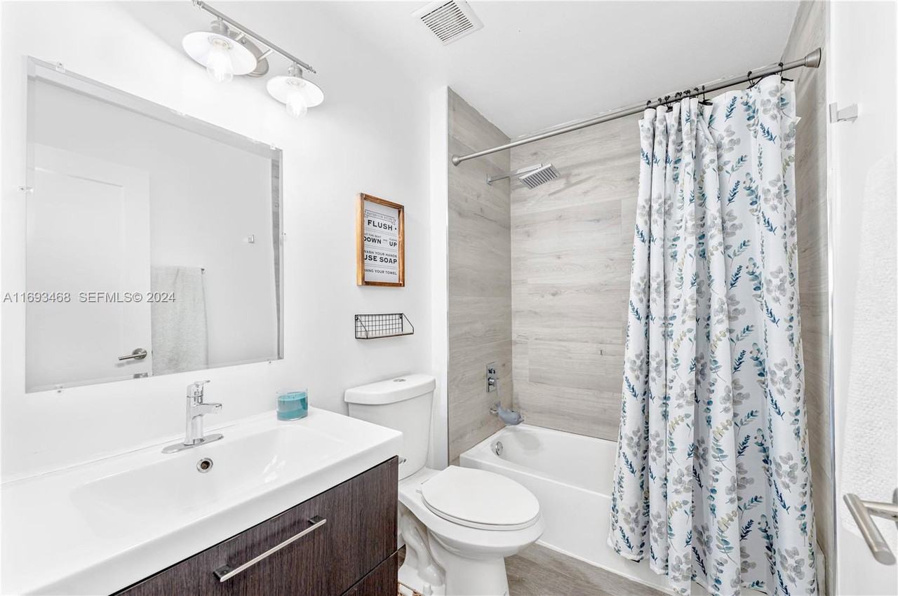 11380 Sw 21st St - Photo 5 of 8