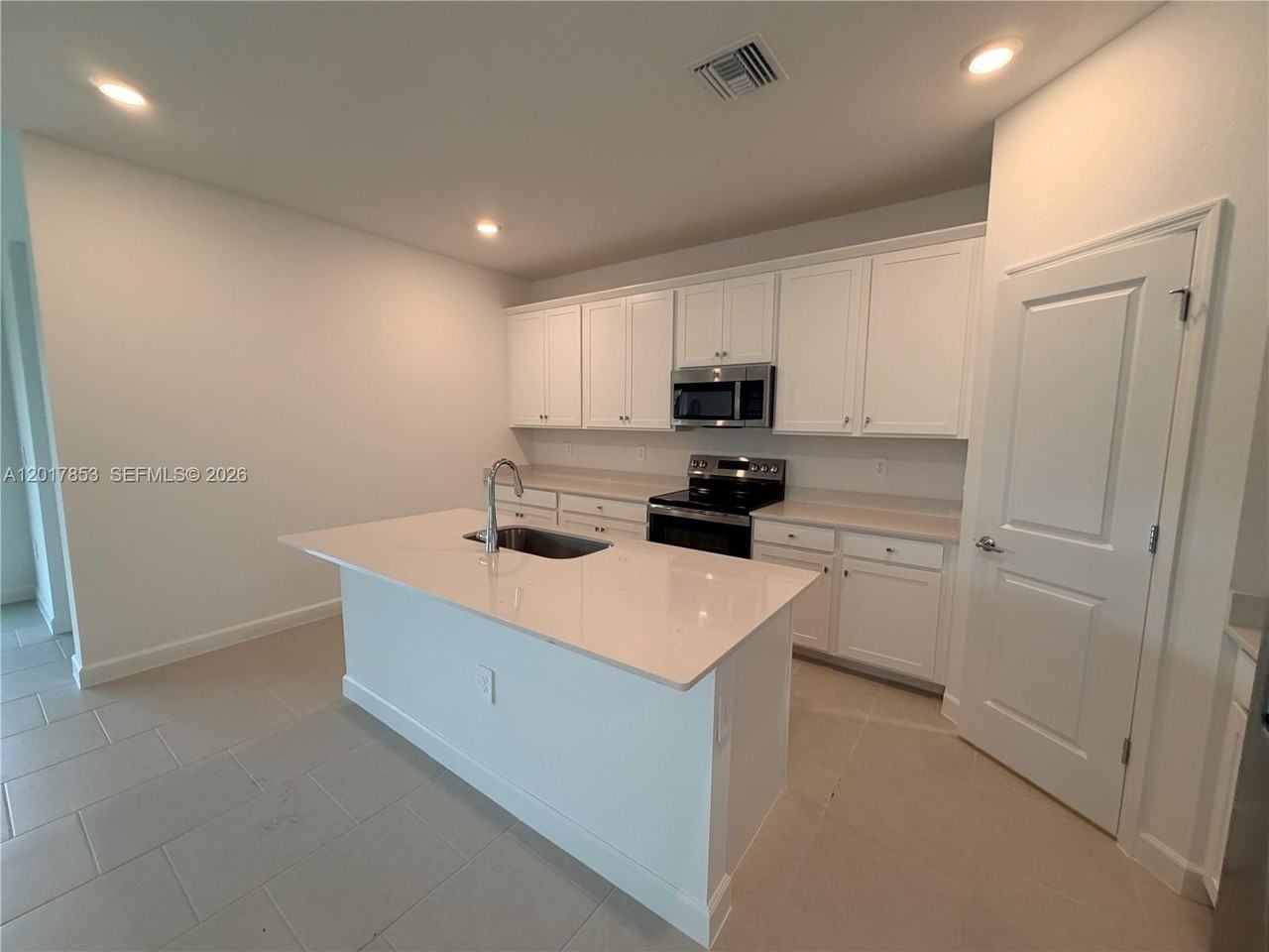 3917 Passion Vine Dr - Photo 5 of 34