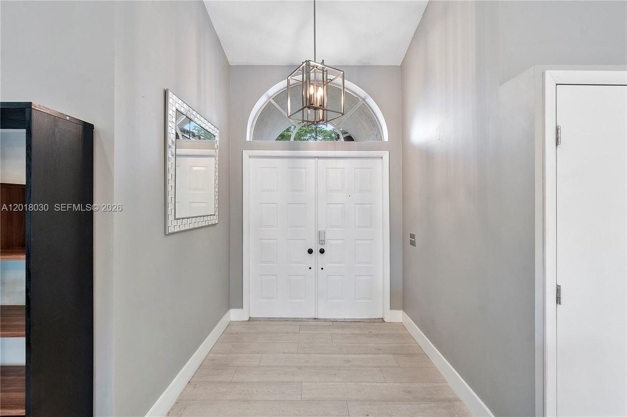 9251 Nw 42nd Ct - Photo 3 of 49