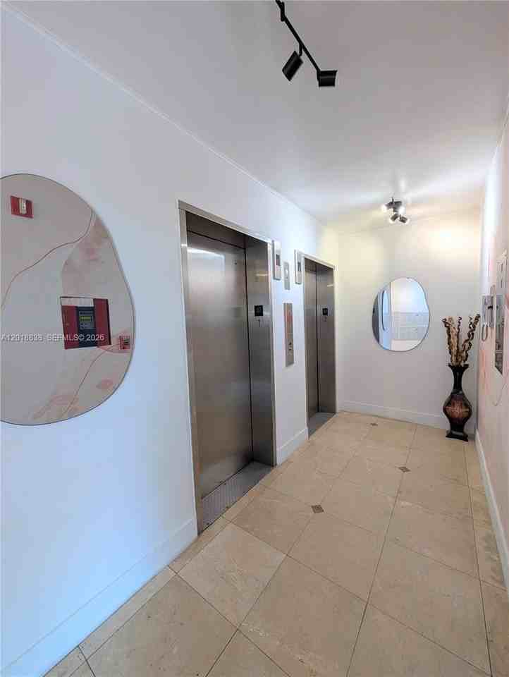 7133 Bay Dr #PH1 - Photo 4 of 36