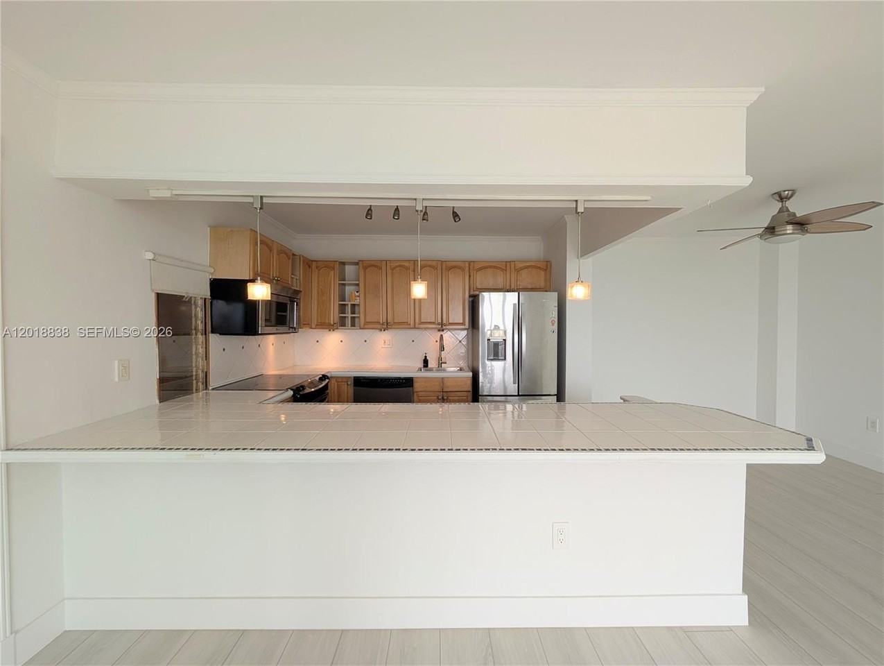 7133 Bay Dr #PH1 - Photo 6 of 36