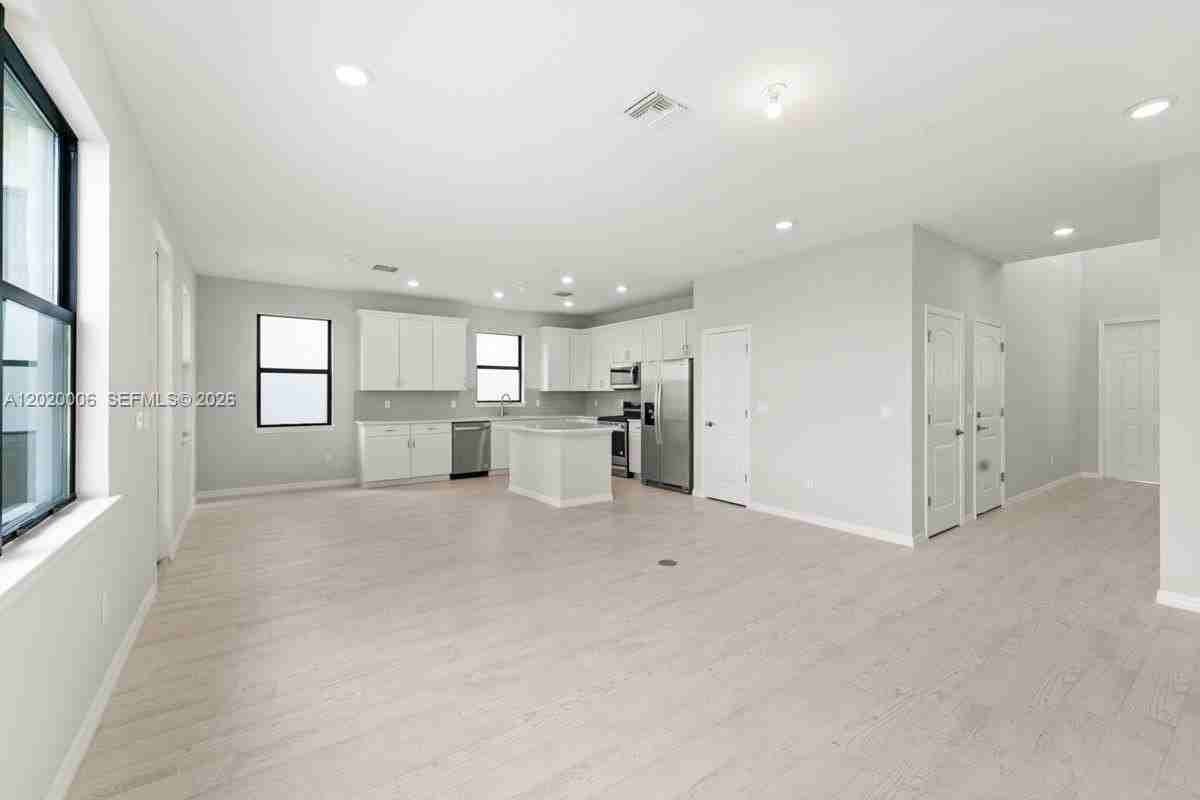 4492 Tacoma Park Dr #4492 - Photo 5 of 38
