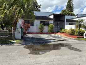 10881 Sw 24th Ter #10881 - Photo 1 of 1