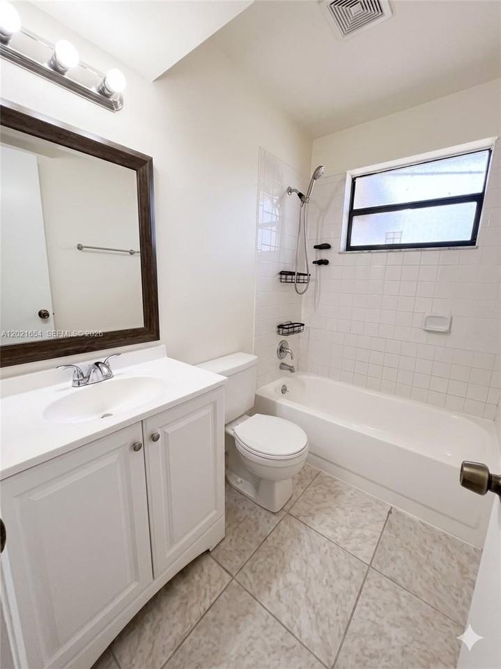 10038 Winding Lake Rd #204 - Photo 6 of 9