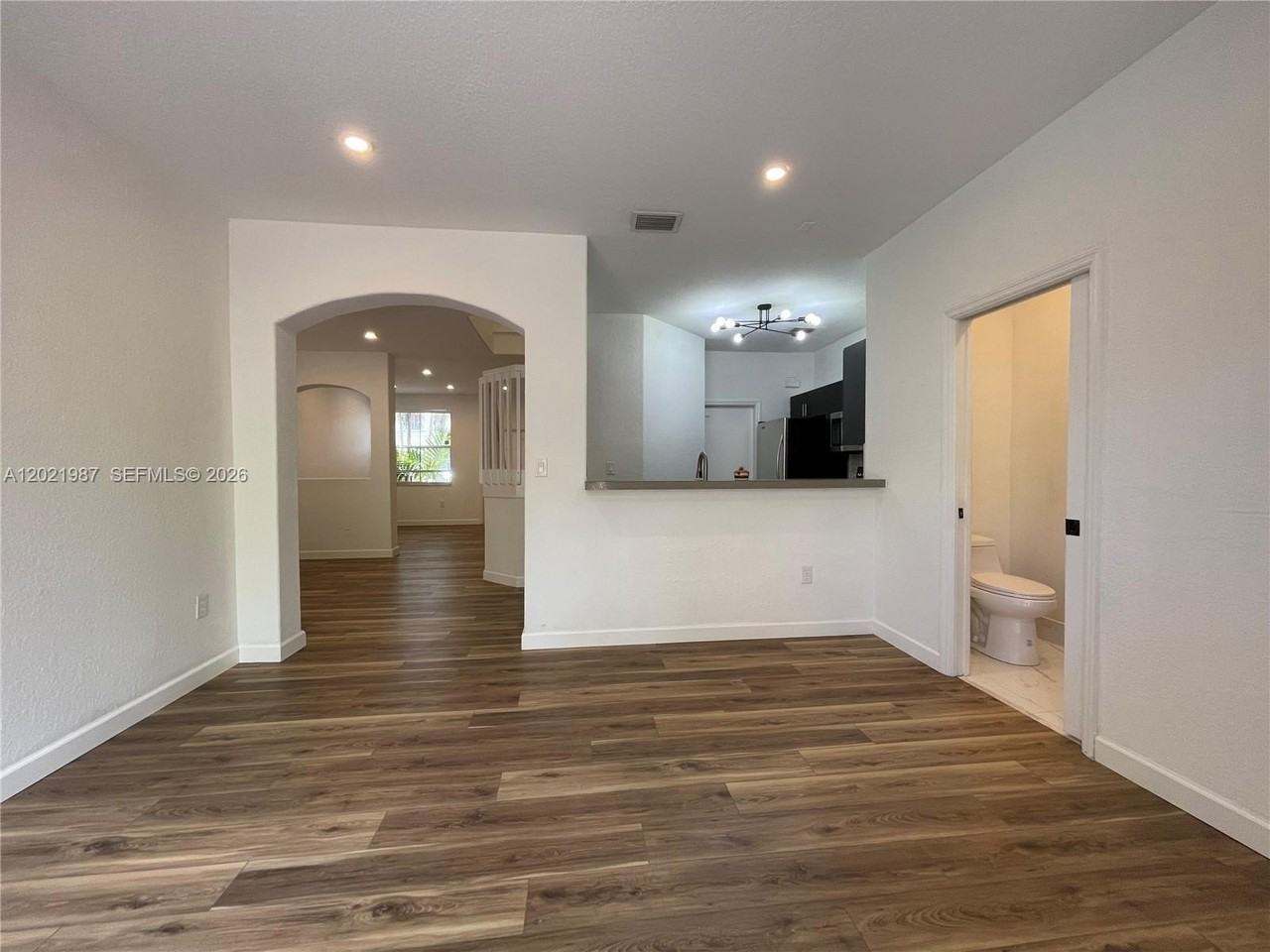 3510 Sw 170th Ave - Photo 5 of 37