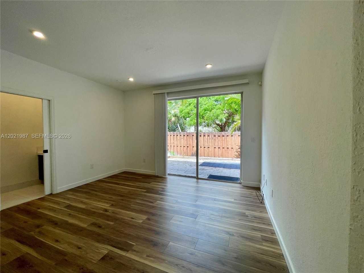 3510 Sw 170th Ave - Photo 7 of 37