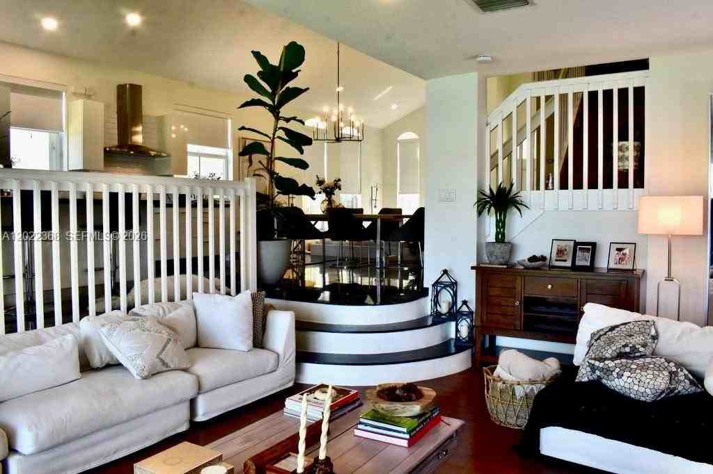 5273 Sw 158th Ave - Photo 2 of 47