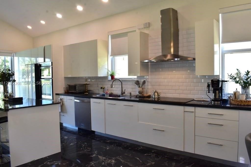 5273 Sw 158th Ave - Photo 7 of 47