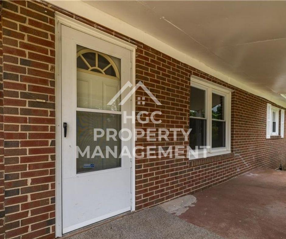 1228 Irving Ave - Photo 3 of 22