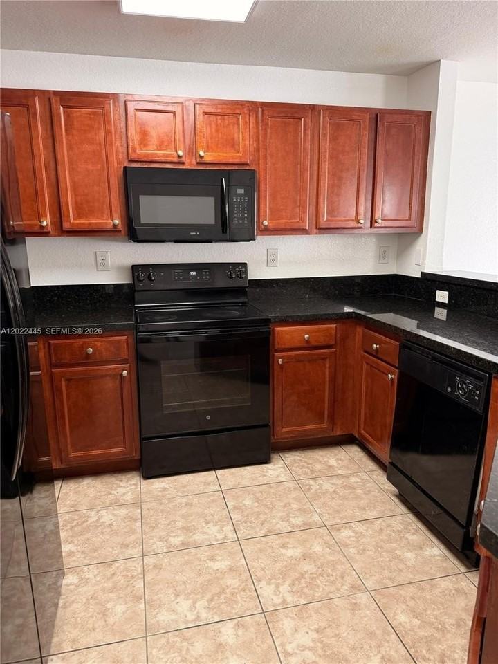 3172 Sw 128th Ter #148 - Photo 4 of 15