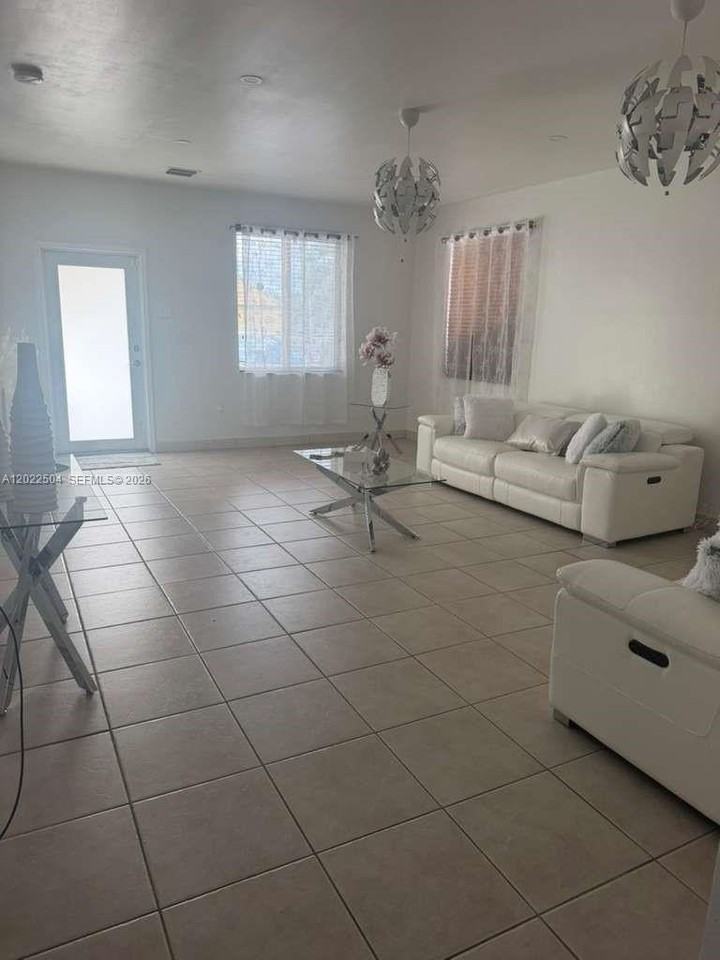 1670 Nw 73rd St - Photo 3 of 23