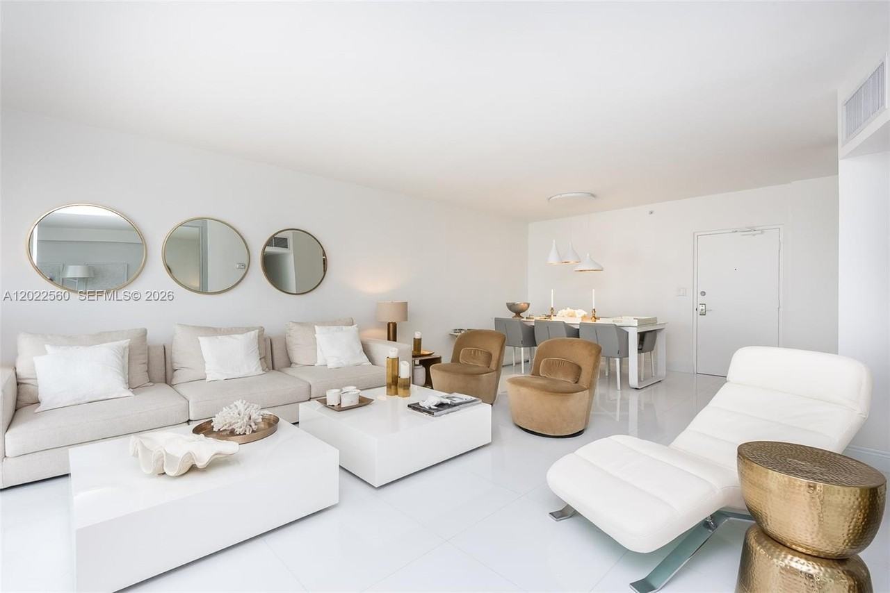10275 Collins Ave #706 - Photo 7 of 25