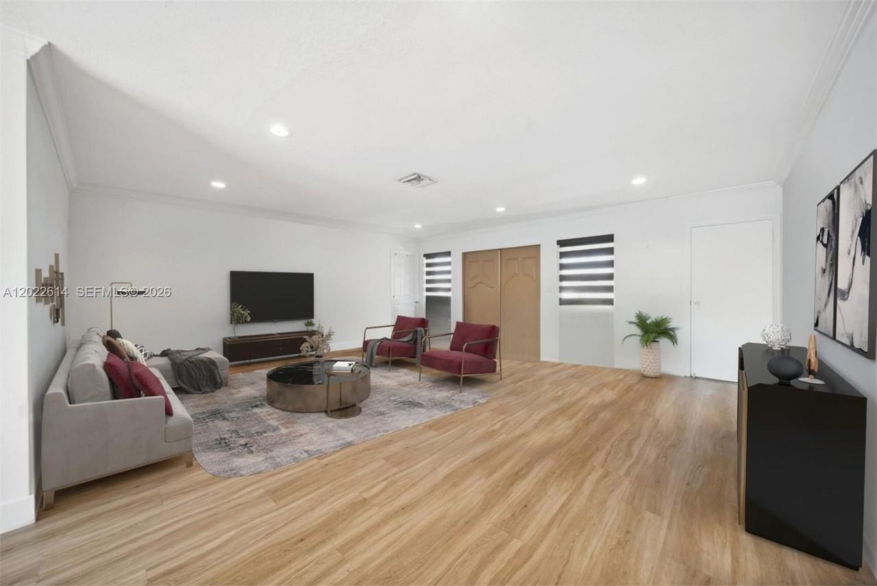 9650 Nw 24th St - Photo 3 of 15