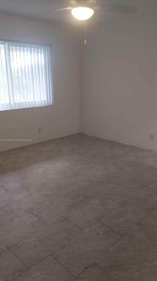 5420 Nw 11th St #307 - Photo 4 of 5