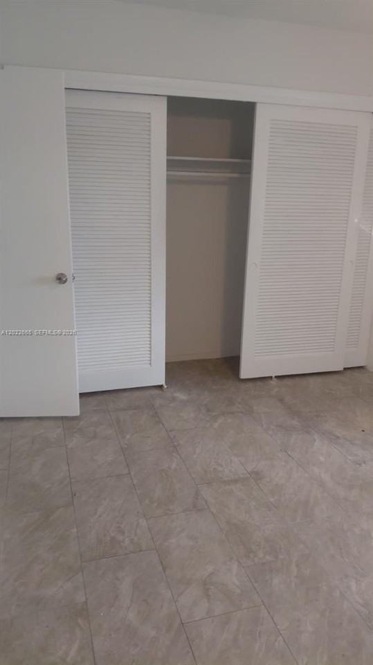 5420 Nw 11th St #307 - Photo 5 of 5