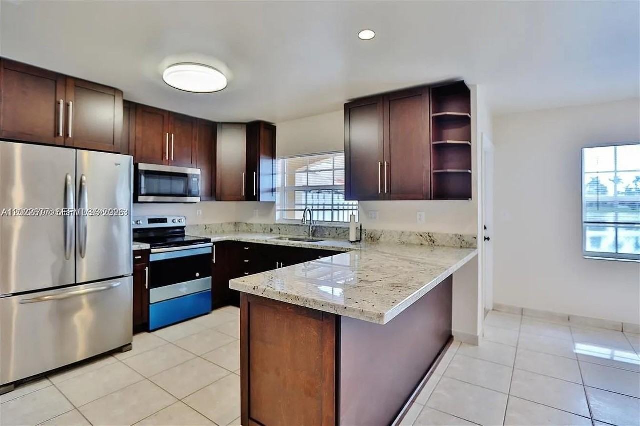15870 Sw 69th Ln - Photo 5 of 16