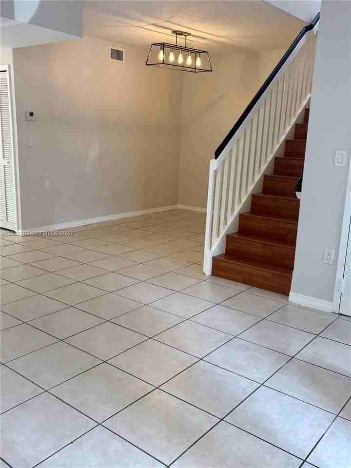 10190 Sw 88th St #507 - Photo 5 of 44