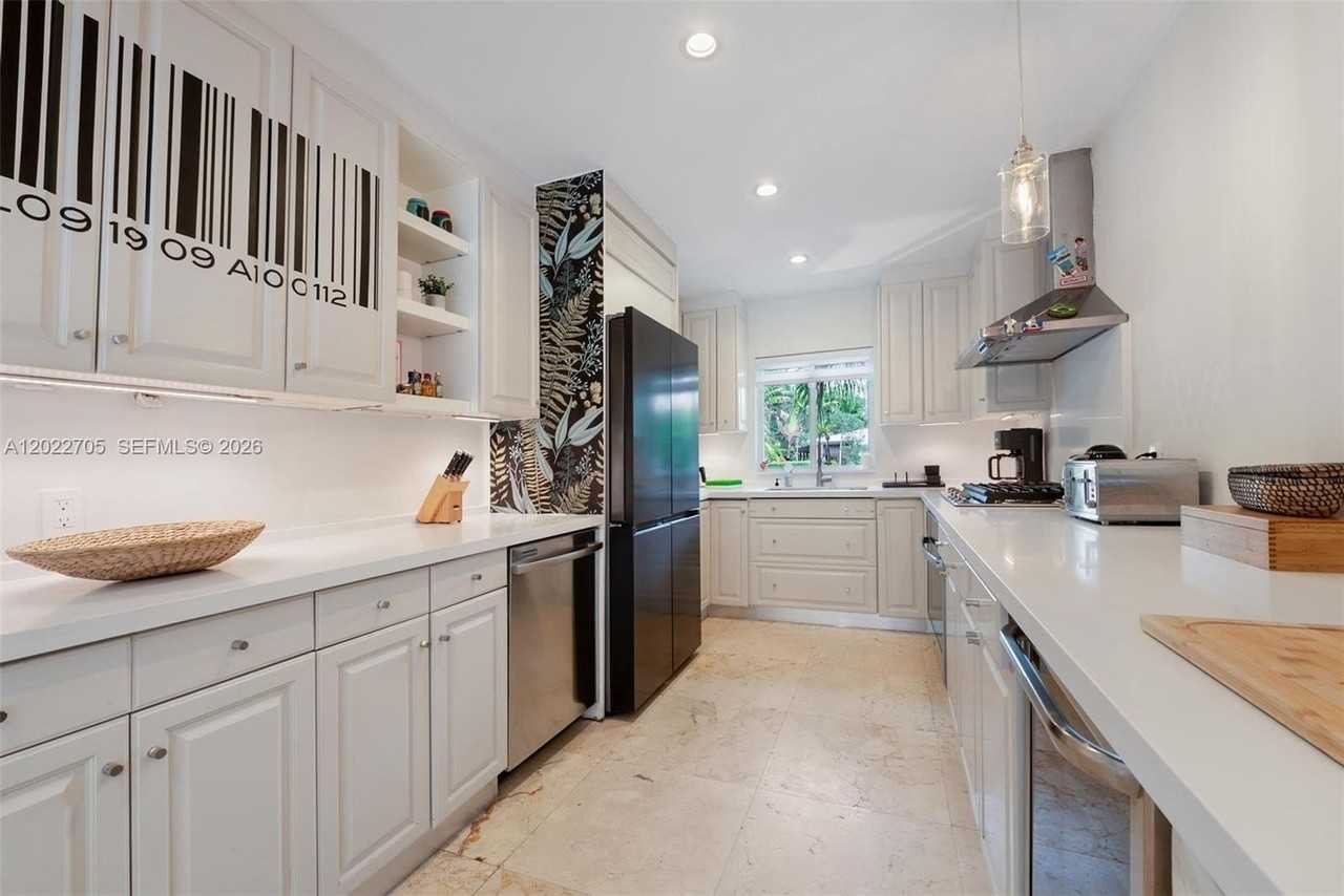 5800 Sw 50th Ter #5800 - Photo 3 of 16