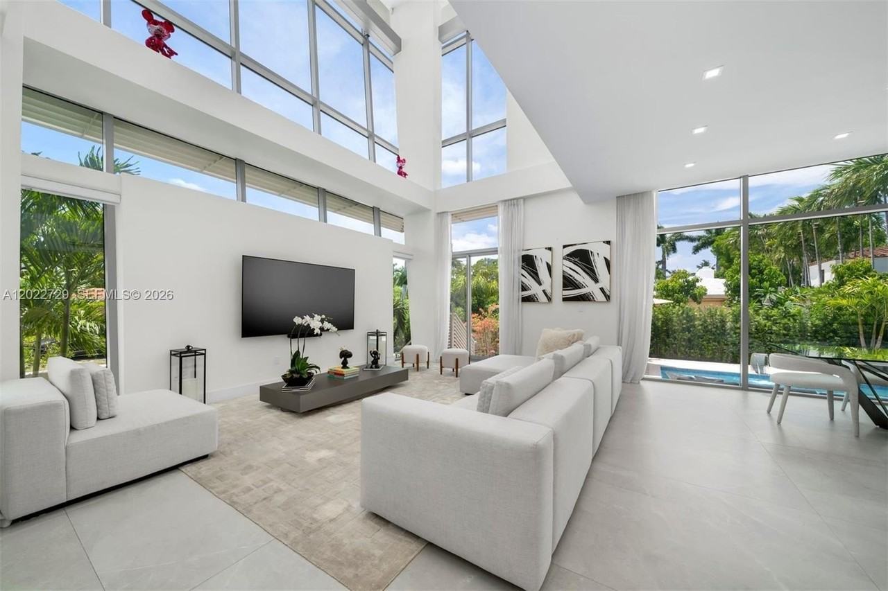 1201 W 47th St - Photo 6 of 37