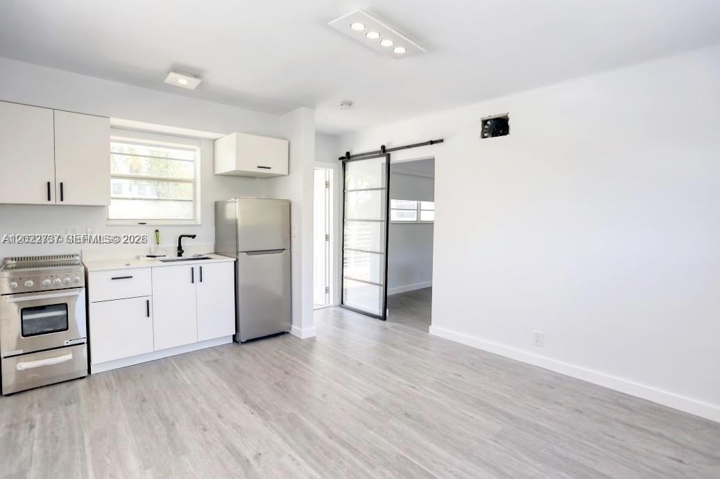 324 Washington Ave #D - Photo 4 of 9