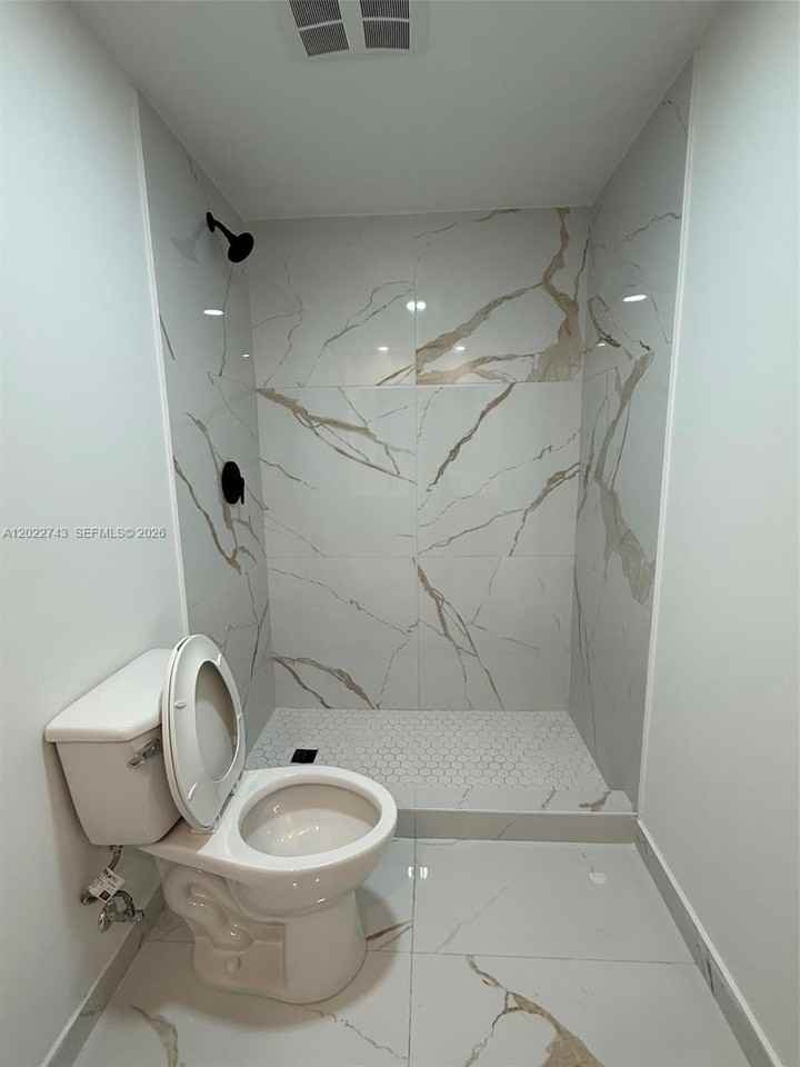 1310 Nw 5th St #1310 - Photo 6 of 9