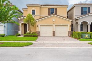 featured image of 806 Ne 191st St