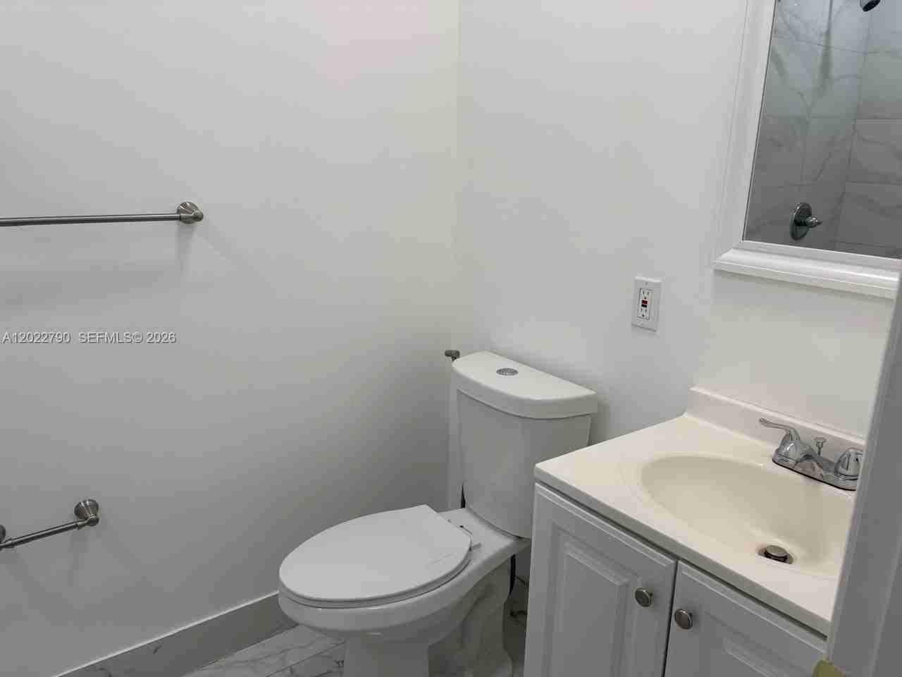 2347 Nw 107th Ave #B - Photo 5 of 19