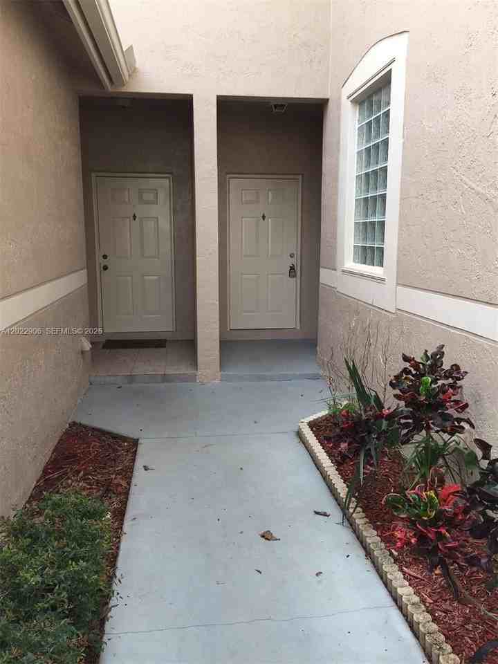 1804 Salerno Cir #1804 - Photo 4 of 31