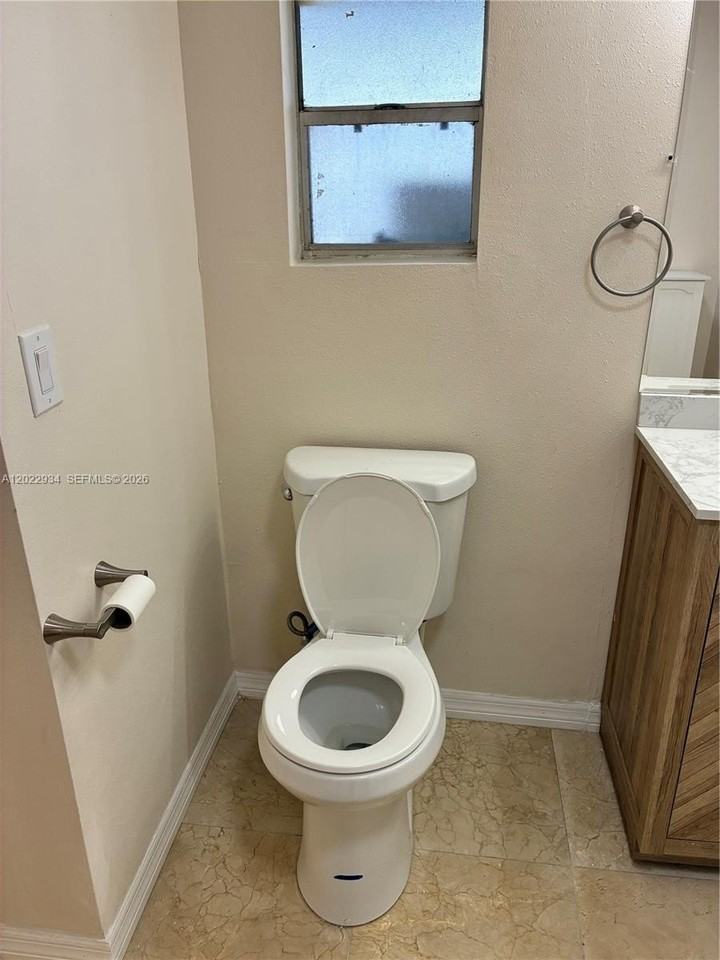 117 5th St Ne #113 - Photo 7 of 12