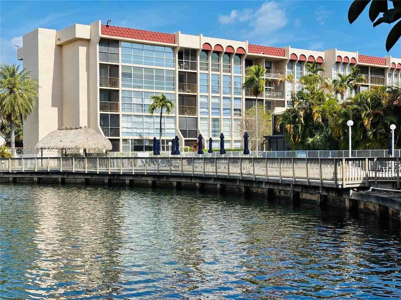 2001 Atlantic Shores Blvd #409