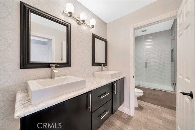 24692 Julie Ave - Photo 2 of 8