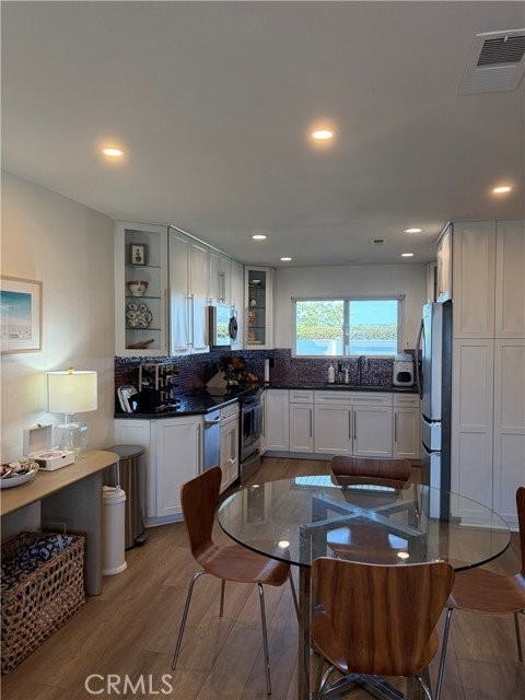 24601 Harbor View Dr - Photo 3 of 8