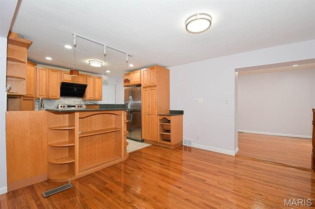 819 Renee Ln - Photo 6 of 46