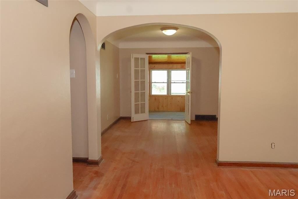 1067 Melvin Ave - Photo 5 of 14
