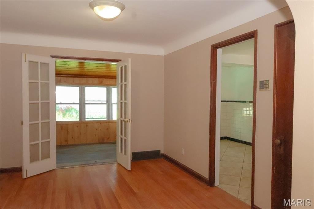 1067 Melvin Ave - Photo 6 of 14