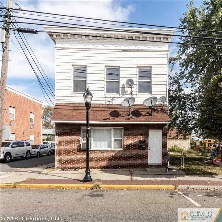 556 Roosevelt Ave #2