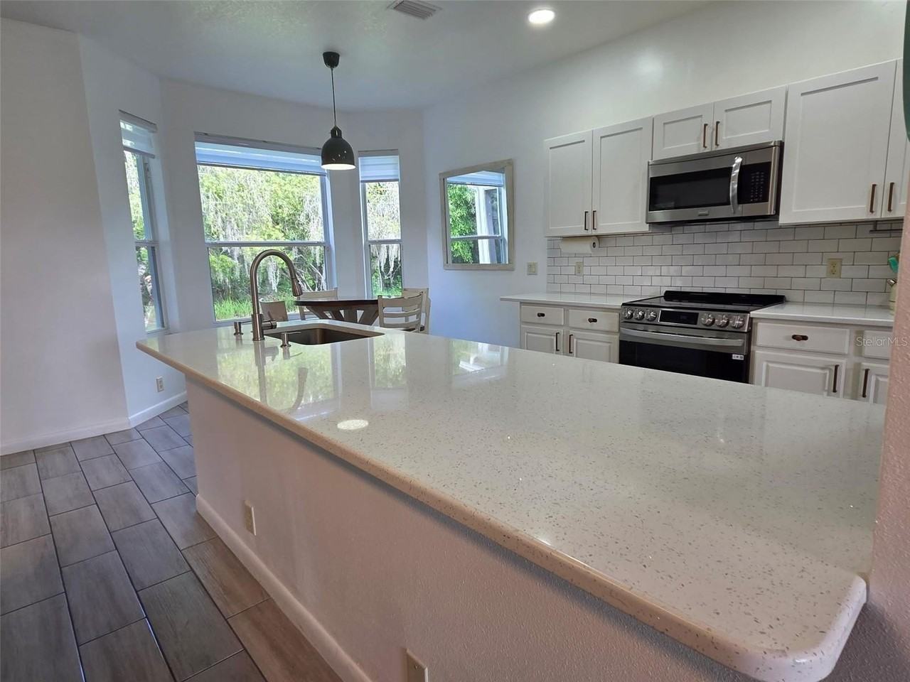 3323 Songbird Ln - Photo 3 of 21