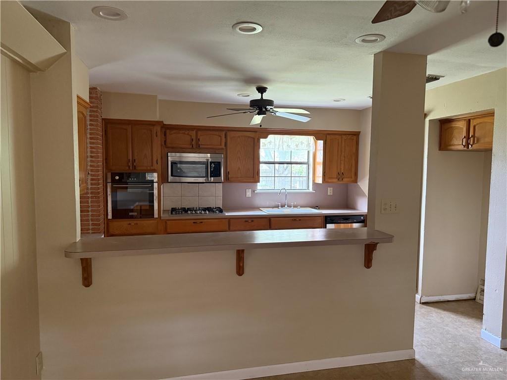 710 Camellia Ave - Photo 7 of 17