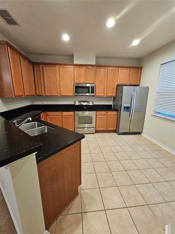 7536 Bentonshire Ave - Photo 3 of 26