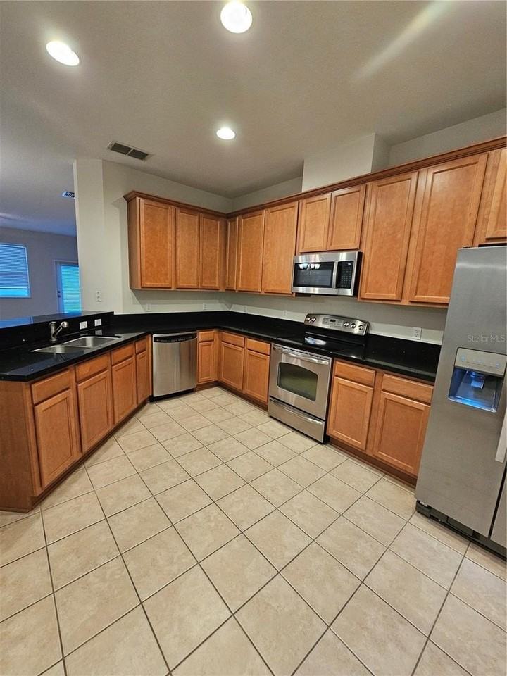 7536 Bentonshire Ave - Photo 4 of 26