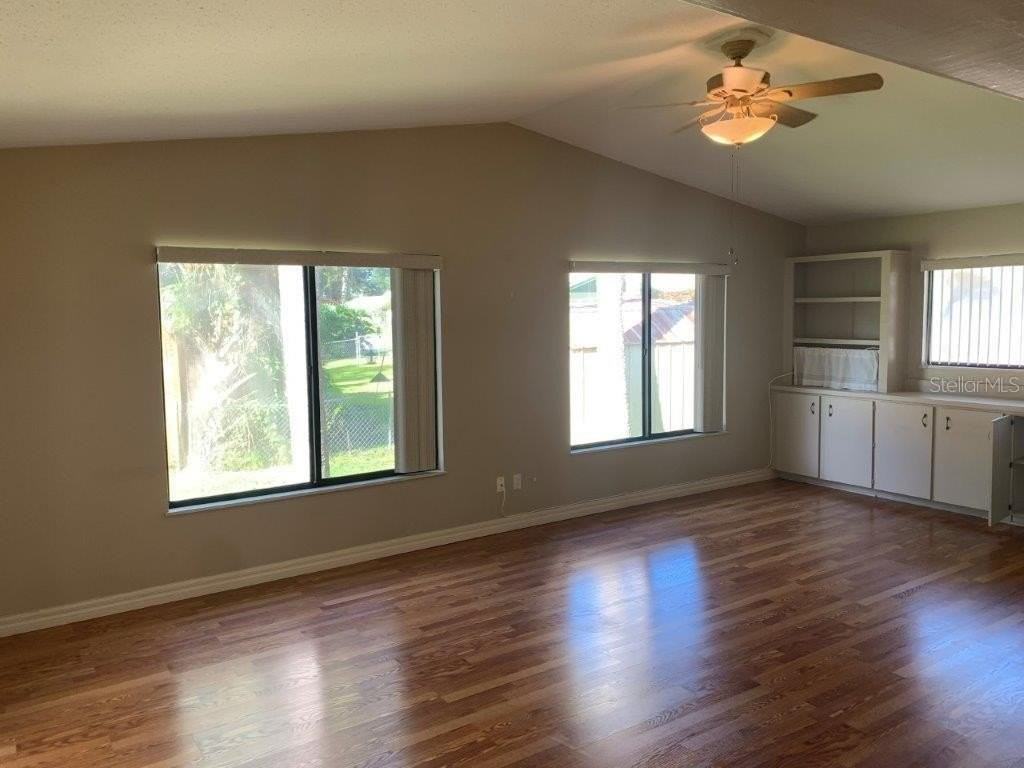 700 Green Rd - Photo 2 of 16