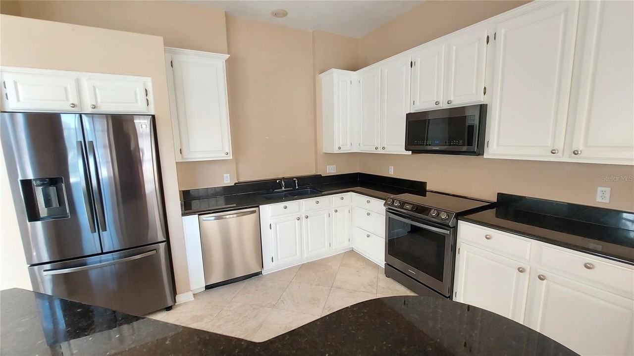 14314 Mandolin Dr - Photo 3 of 42