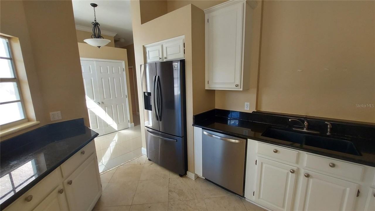 14314 Mandolin Dr - Photo 5 of 42