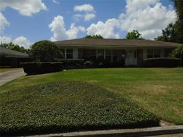 featured image of 2430 Deloraine Trl