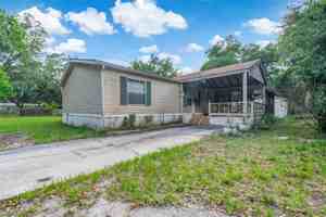 featured image of 18240 Lynbrook Rd