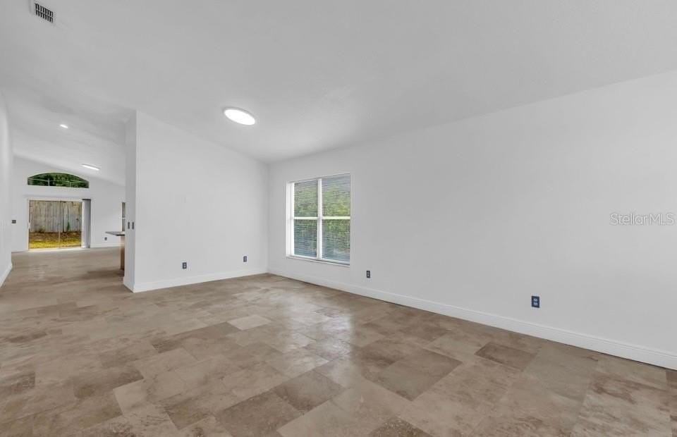 608 Bridge Creek Blvd - Photo 3 of 30