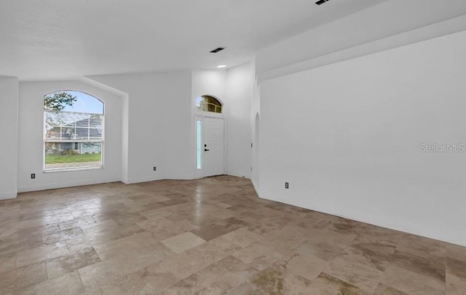 608 Bridge Creek Blvd - Photo 4 of 30